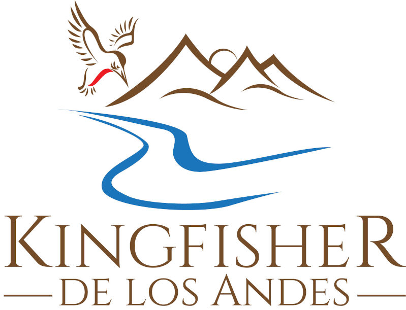 Escápate al paraíso. los chalets de Kingfisher de los Andes! El alojamiento o cabaña de lujo para tus vacaciones se encuentra en medio de la naturaleza, rodeado de múltiples montañas y siete lagos, situado en los límites del Parque Nacional Lanin dentro la Patagonia Andina.  